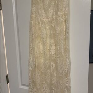 Doen Cream Lace Maxi skirt